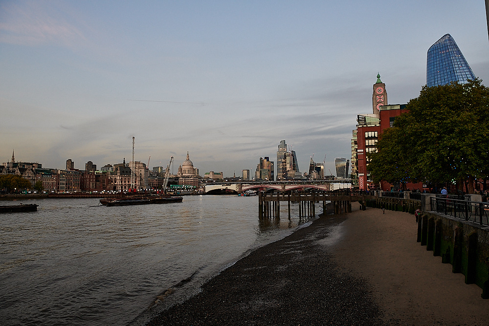 OnTheThames111022-25